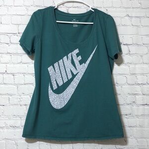 Nike women too shirt